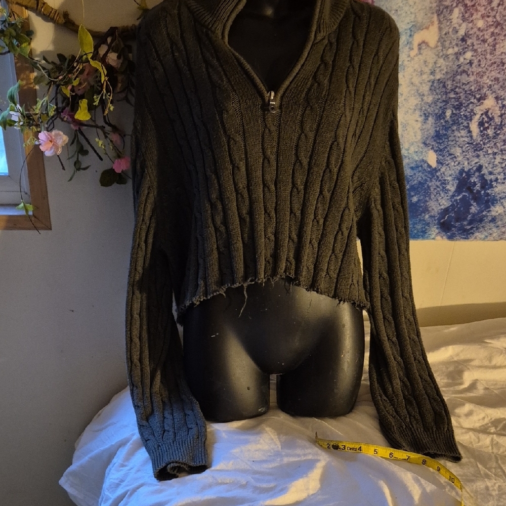 Women's Cable Knit Sweater - Dark Green